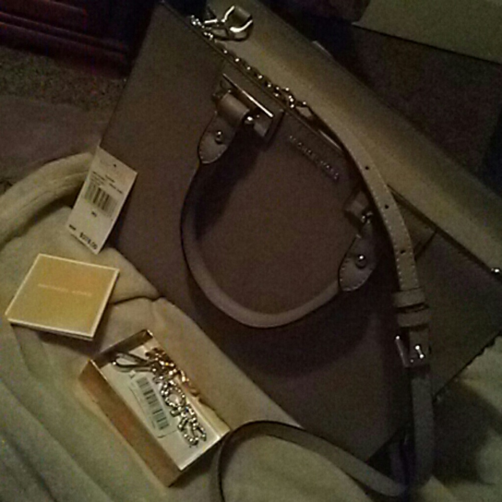 💼Authentic Michael Kors Purse (Quinn)💼